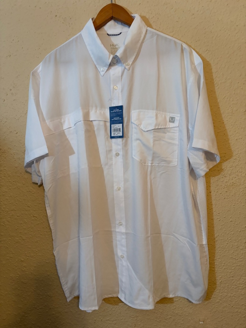 Huk Men’s White Short-Sleeve Button-Down Shirt with Pocket